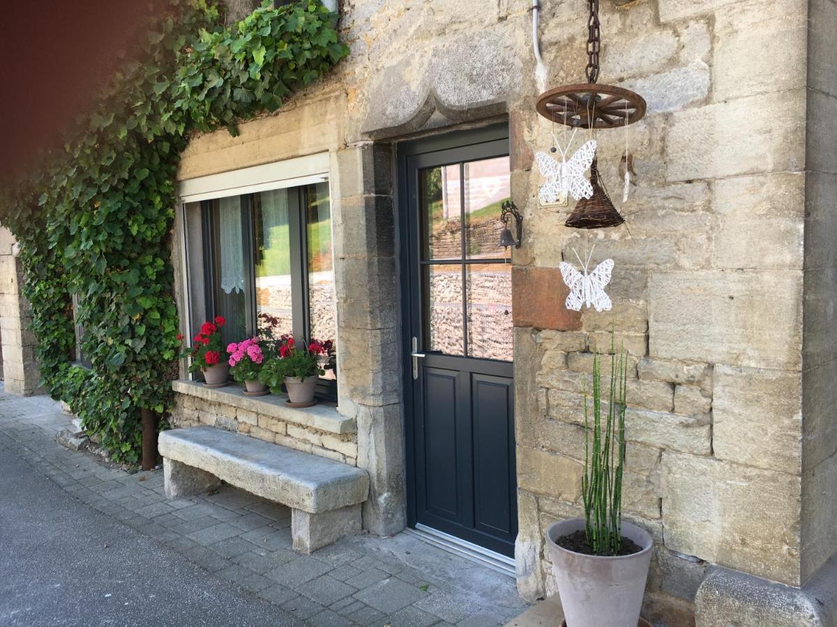 Les Chambres De Marthe Mesnay Exterior photo
